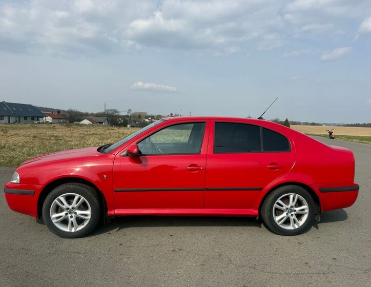 Škoda Octavia Sedan / Limuzína 1,6 l 75 kw