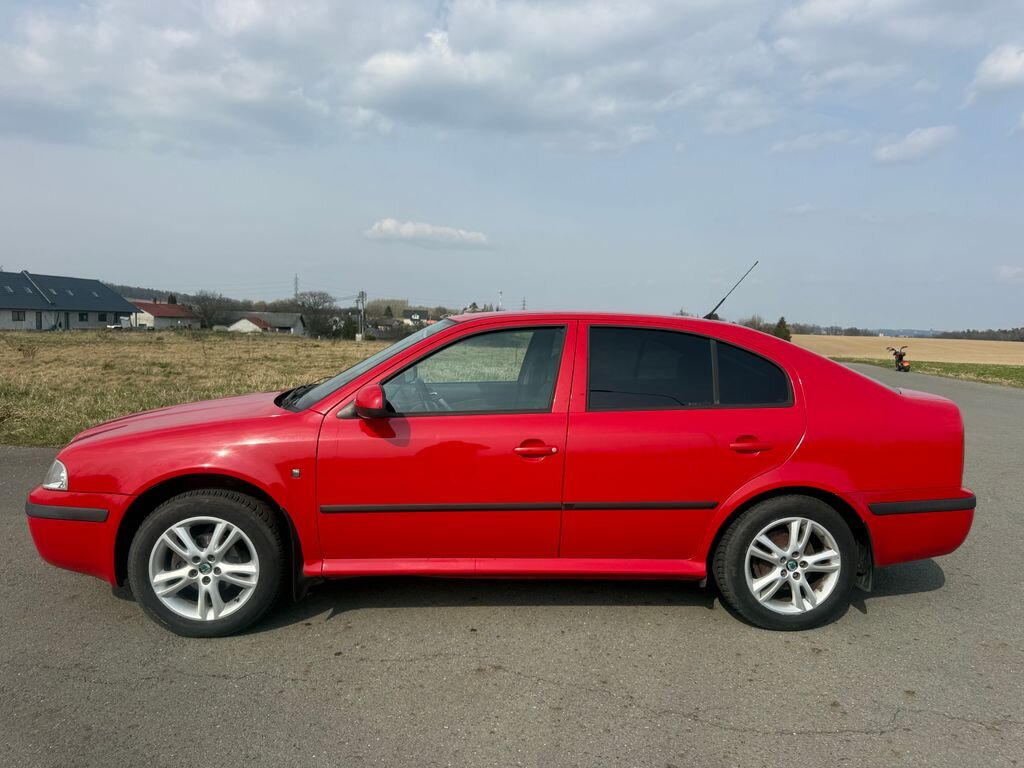 Škoda Octavia Sedan / Limuzína 1,6 l 75 kw