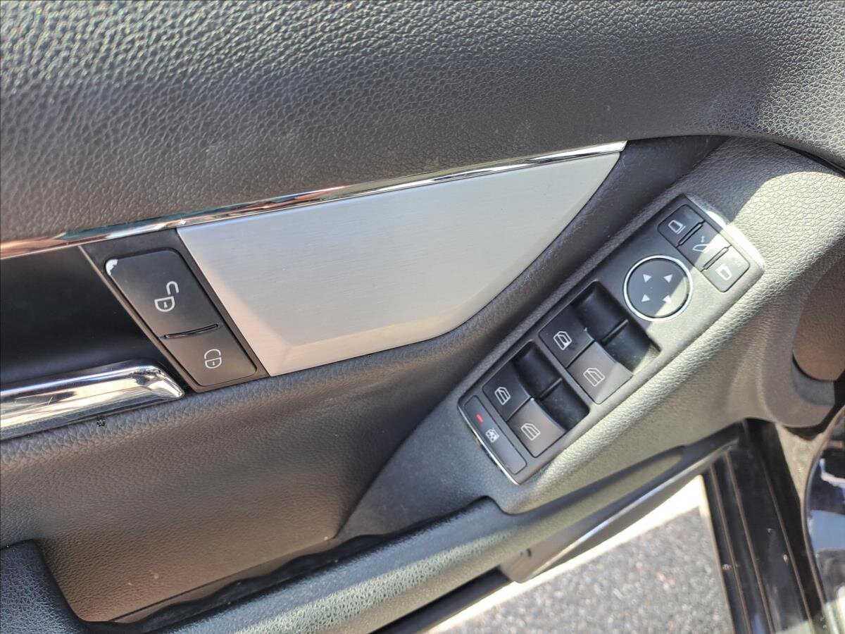 Mercedes-Benz Třídy C Sedan 1,6 l 115 kw