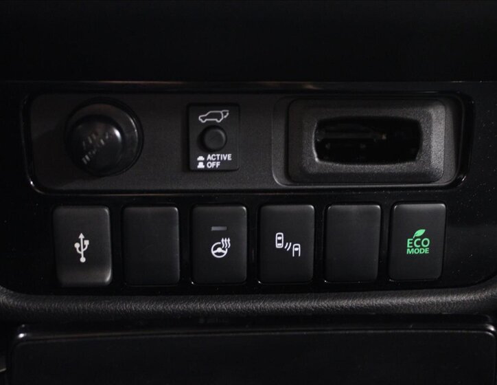 Mitsubishi Outlander 27