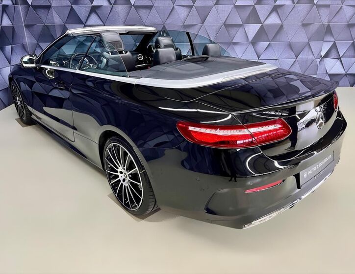 Mercedes-Benz Třídy E 8