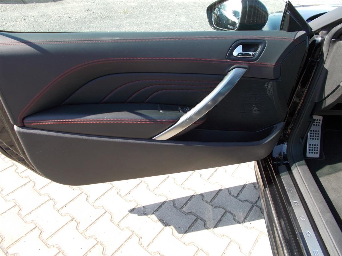 Peugeot RCZ Kupé 1,6 l 147 kw