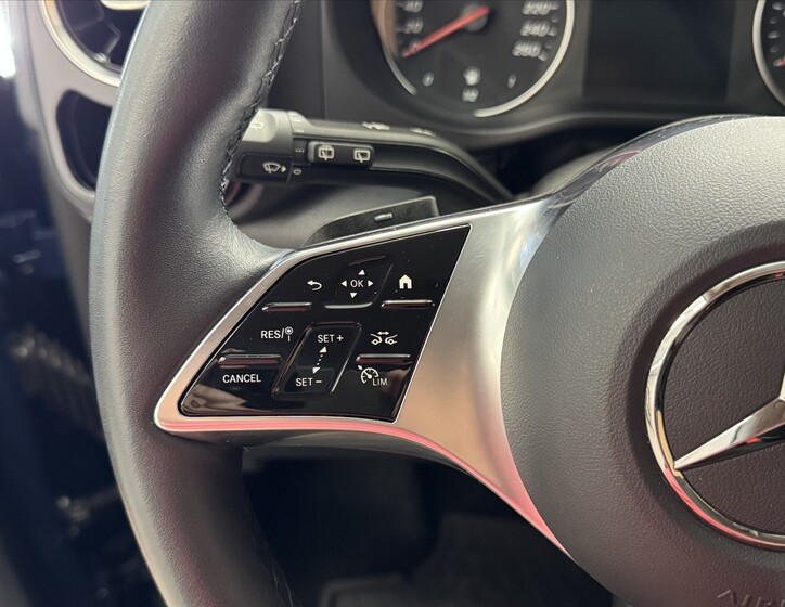 Mercedes-Benz Vito 13