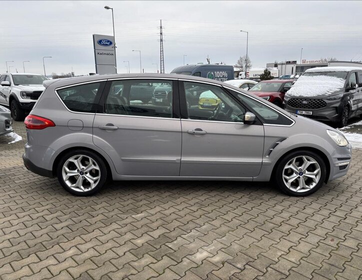 Ford S-MAX 5
