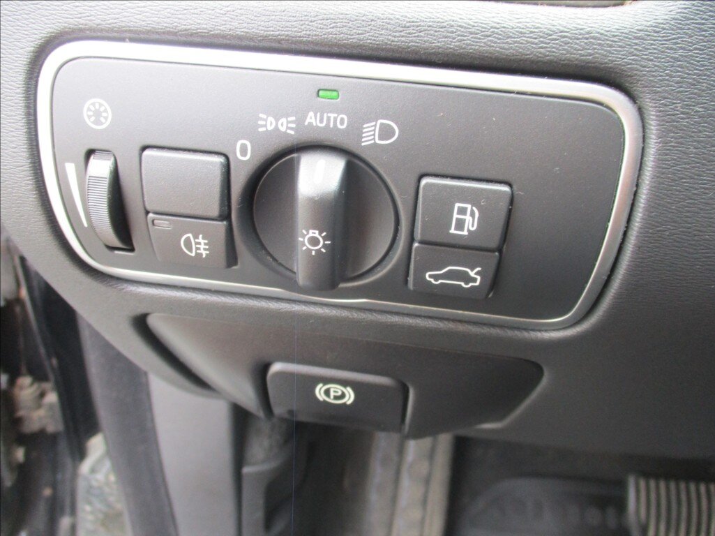 Volvo V70 Kombi 2,0 l 133 kw