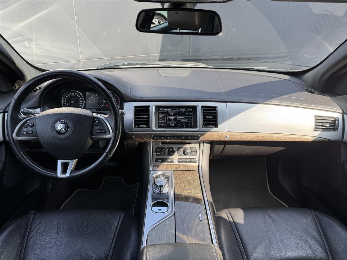 Jaguar XF Kombi 2,2 l 120 kw