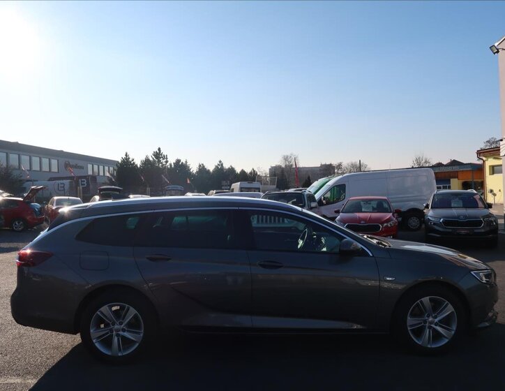 Opel Insignia Kombi 2,0 l 125 kw