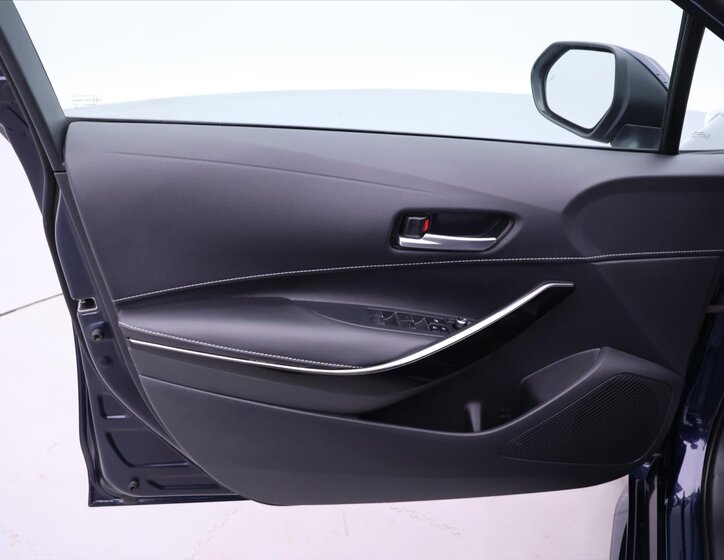 Toyota Corolla Kombi 2,0 l 112 kw