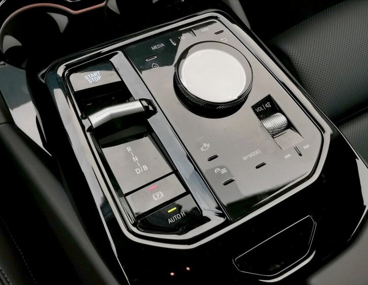 BMW i5 Sedan 0,0 290 kw