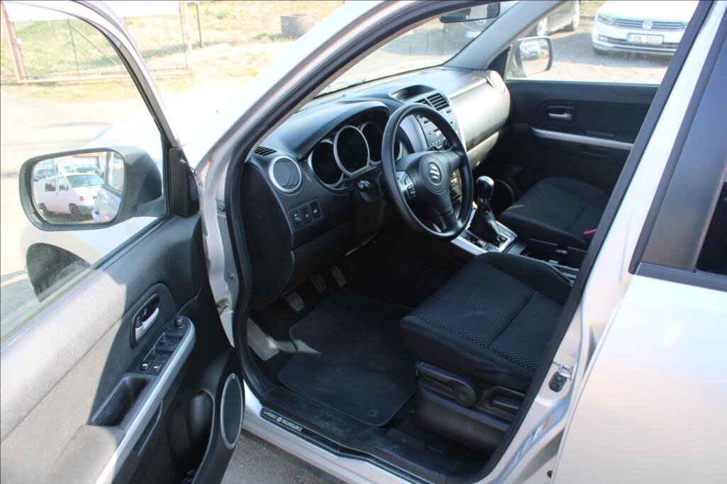 Suzuki Grand Vitara Kombi 2,0 l 103 kw