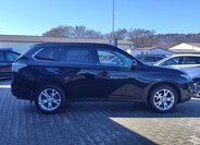 Mitsubishi Outlander SUV / Terénní 2,3 l 110 kw