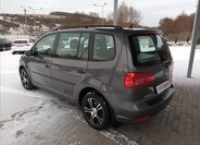 Volkswagen Touran MPV 1,2 l 77 kw