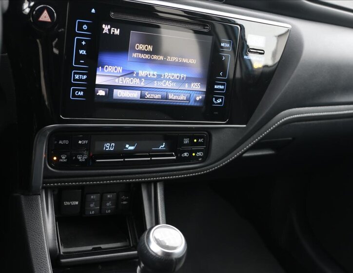 Toyota Auris Kombi 1,6 l 97 kw