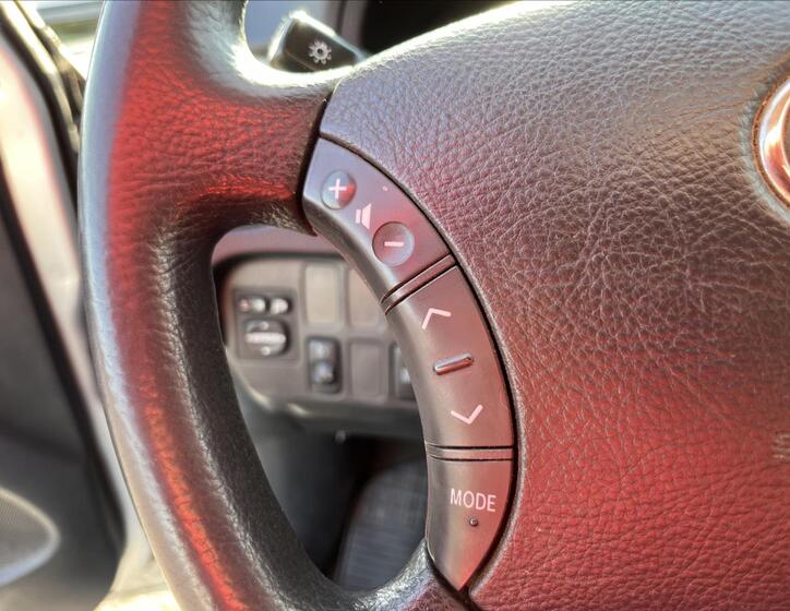 Toyota Avensis Verso 17