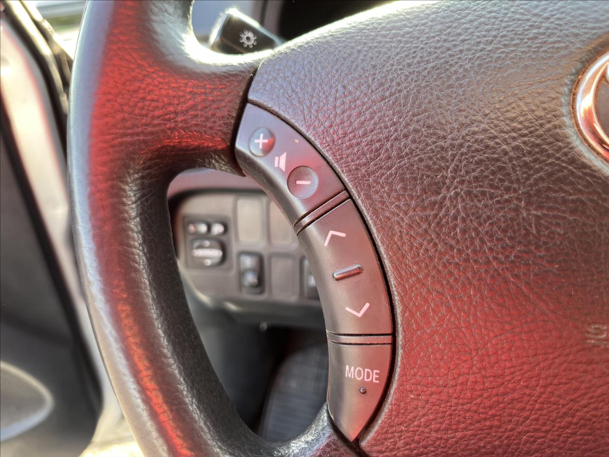 Toyota Avensis Verso