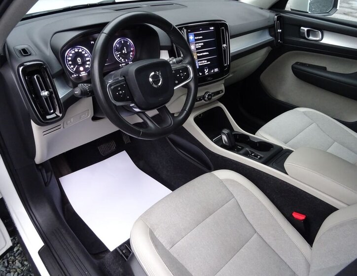Volvo XC40 18
