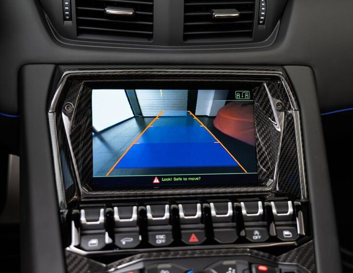 Lamborghini Aventador 10