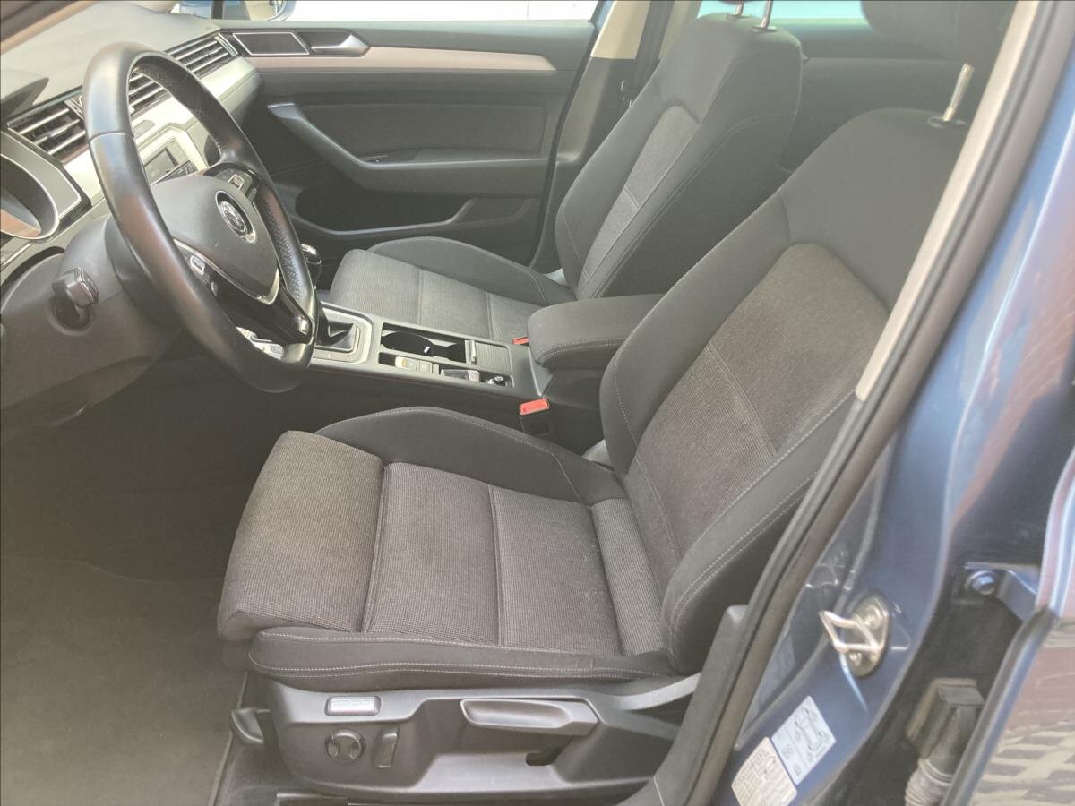 Volkswagen Passat Kombi 1,4 l 110 kw