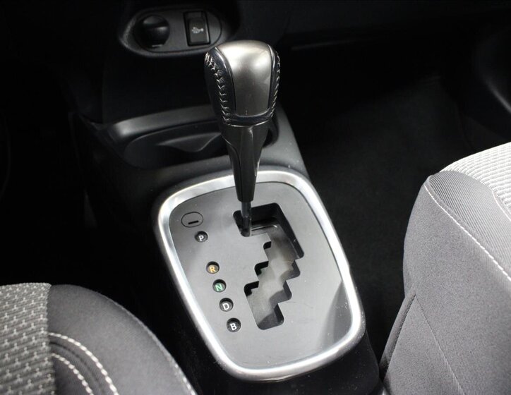 Toyota Yaris Hatchback 1,5 l 74 kw