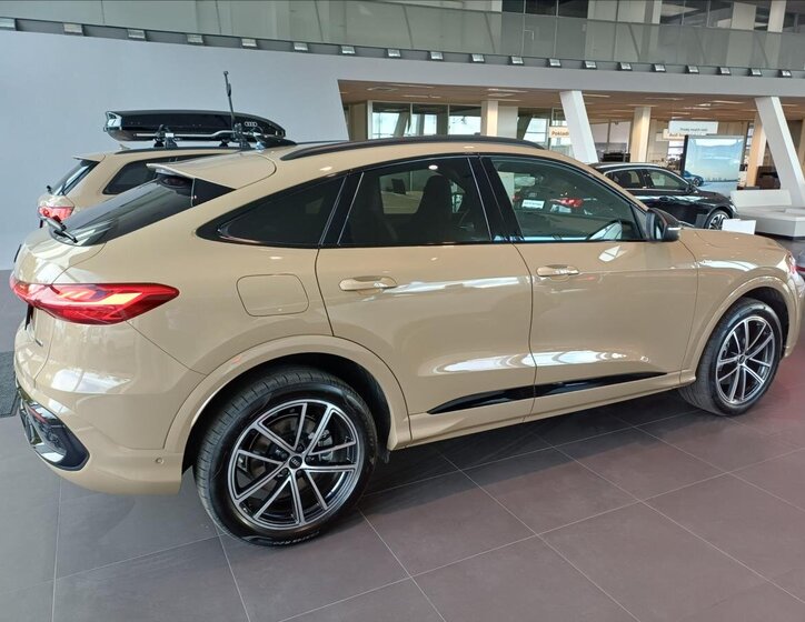 Audi Q5 SUV 2,0 l 150 kw