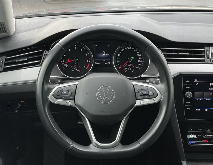 Volkswagen Passat Kombi 1,5 l 110 kw