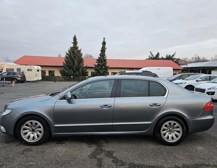 Škoda Superb 14