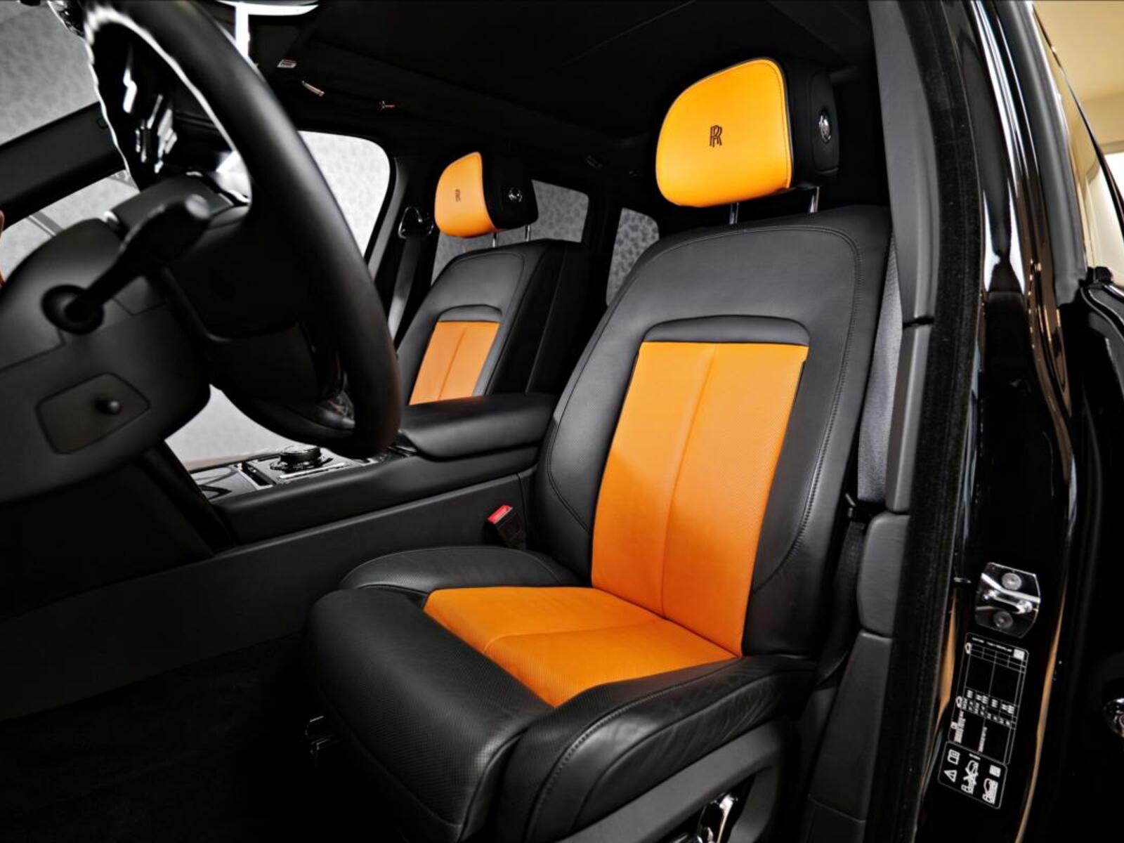 Rolls-Royce Cullinan 16