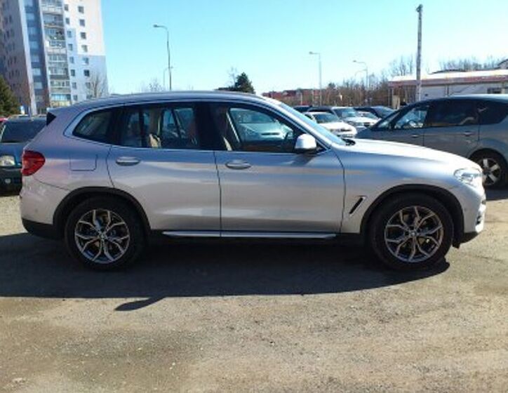 BMW X3 7