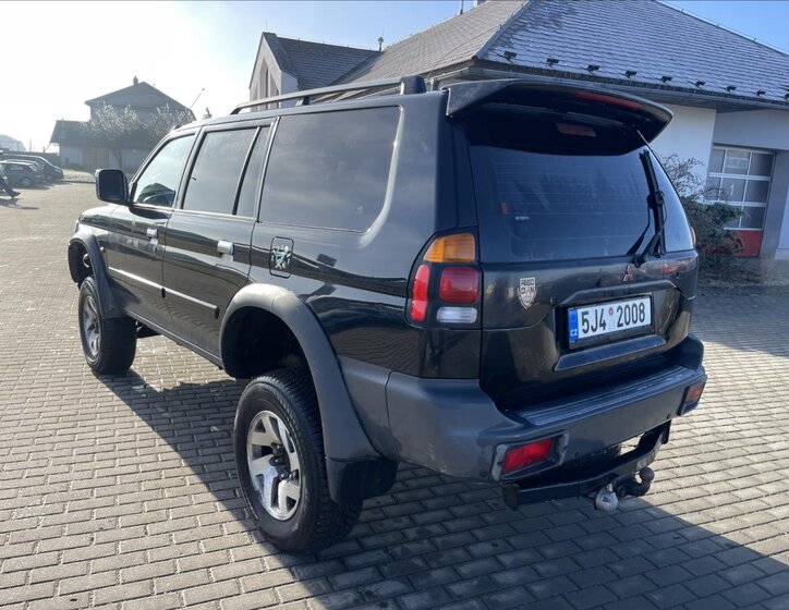 Mitsubishi Pajero 3