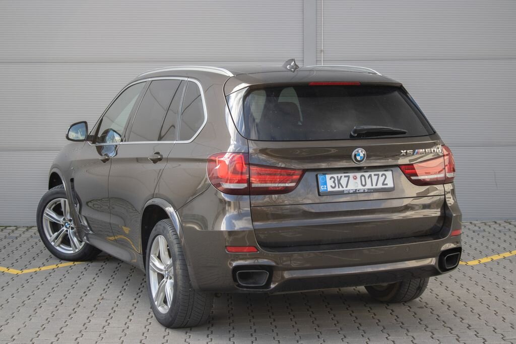 BMW X5 SUV 3,0 l 280 kw