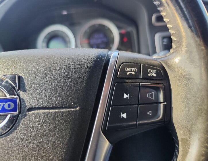 Volvo XC70 Kombi 2,4 l 151 kw