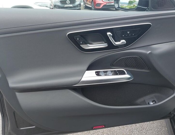 Mercedes-Benz Třídy E Sedan / Limuzína 2,0 l 145 kw