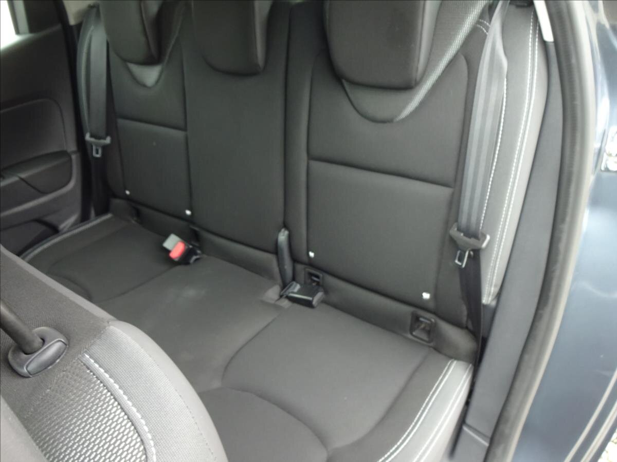 Renault Clio Kombi 1,1 l 54 kw