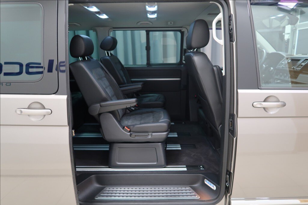 Volkswagen Multivan VAN / Minibus 2,0 l 150 kw