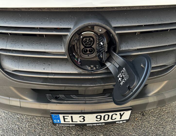 Mercedes-Benz Sprinter 7