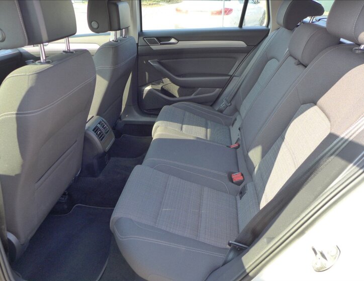 Volkswagen Passat Kombi 2,0 l 110 kw