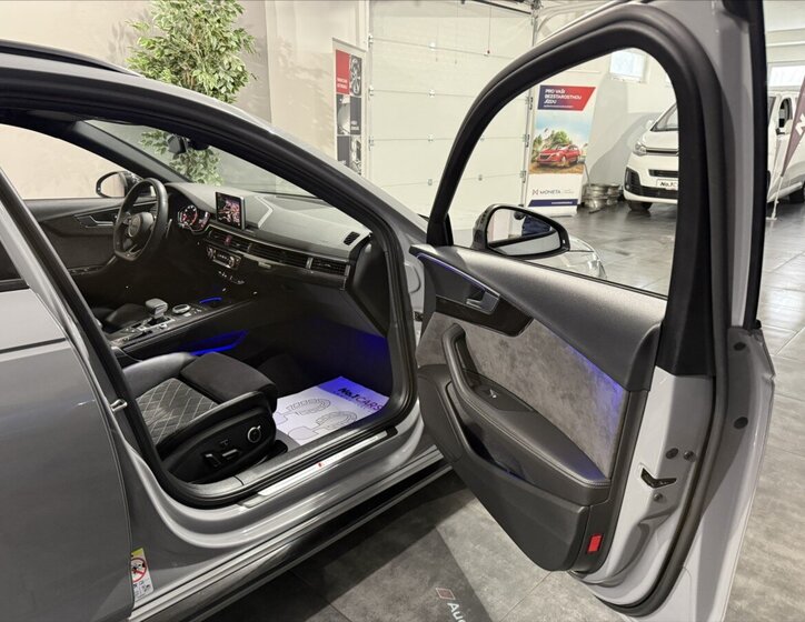 Audi RS 4 Kombi 2,9 l 331 kw