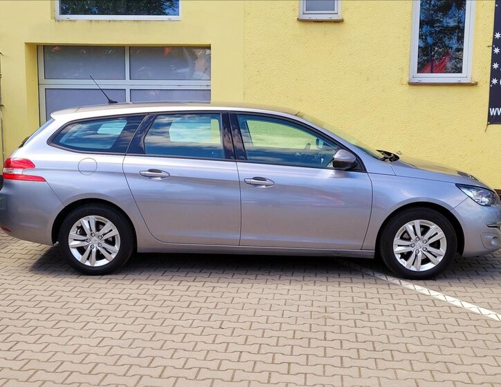 Peugeot 308 Kombi 1,2 l 96 kw