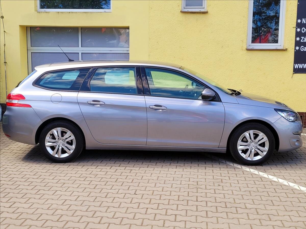 Peugeot 308 Kombi 1,2 l 96 kw