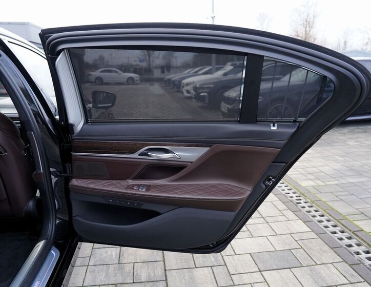 BMW Řada 7 18
