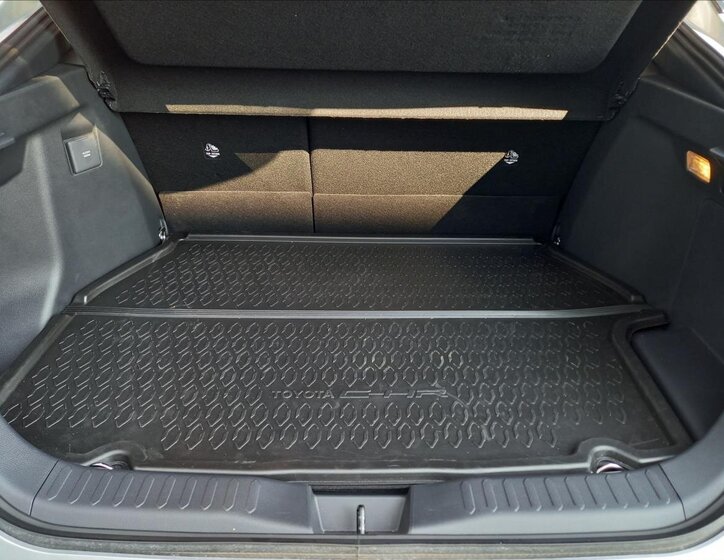 Toyota C-HR SUV 2,0 l 145 kw