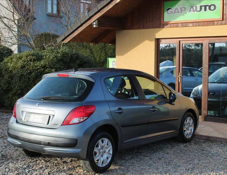 Peugeot 207 6