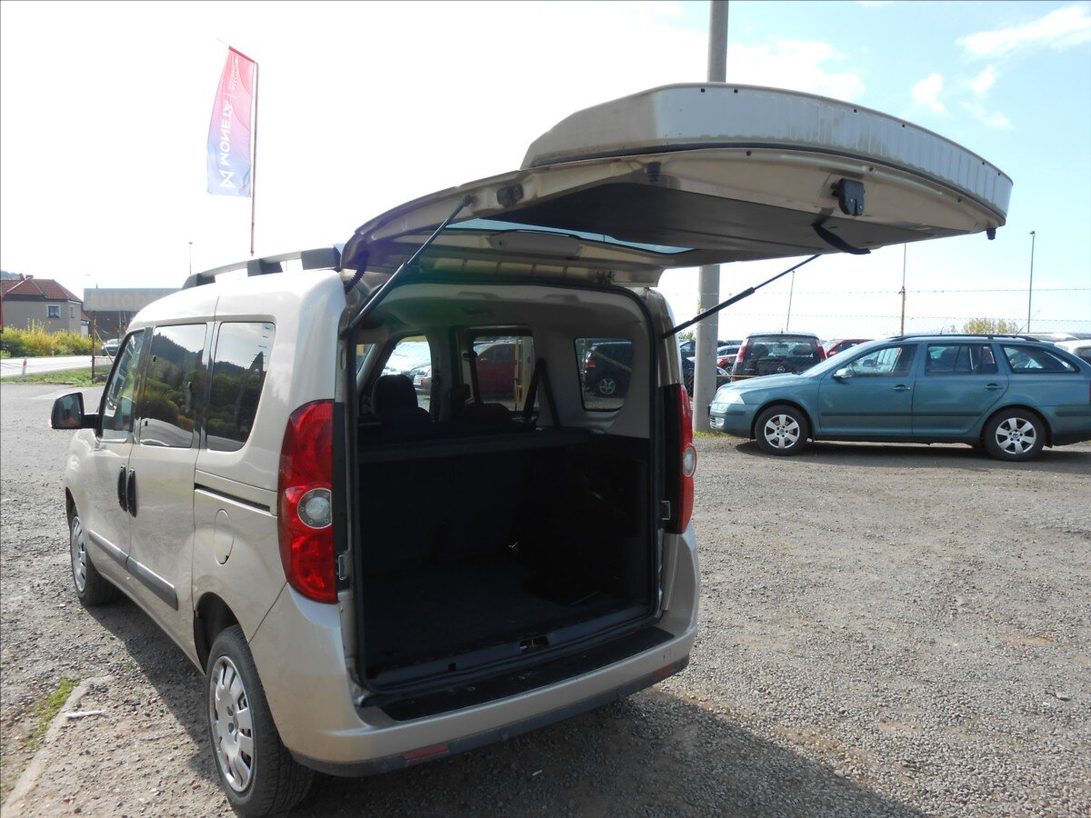 Fiat Dobló Kombi 1,6 l 77 kw