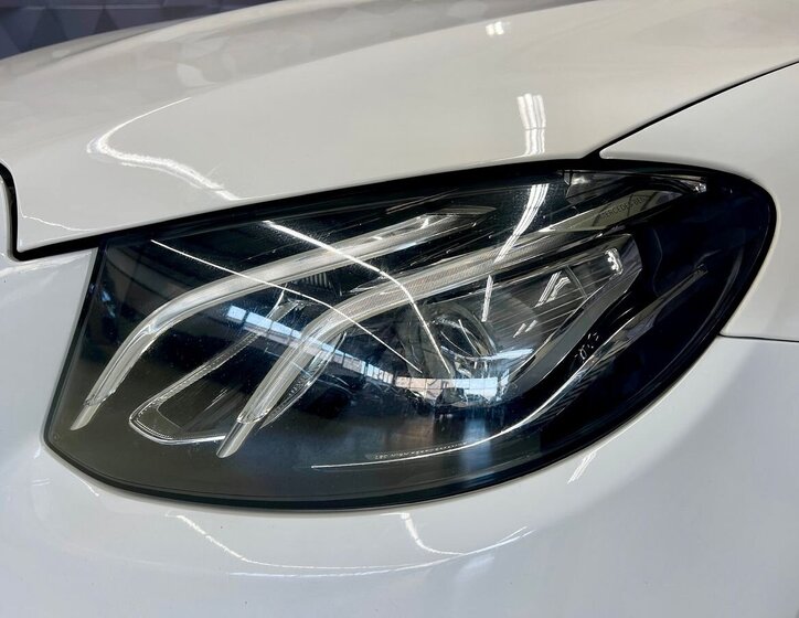 Mercedes-Benz Třídy E 8