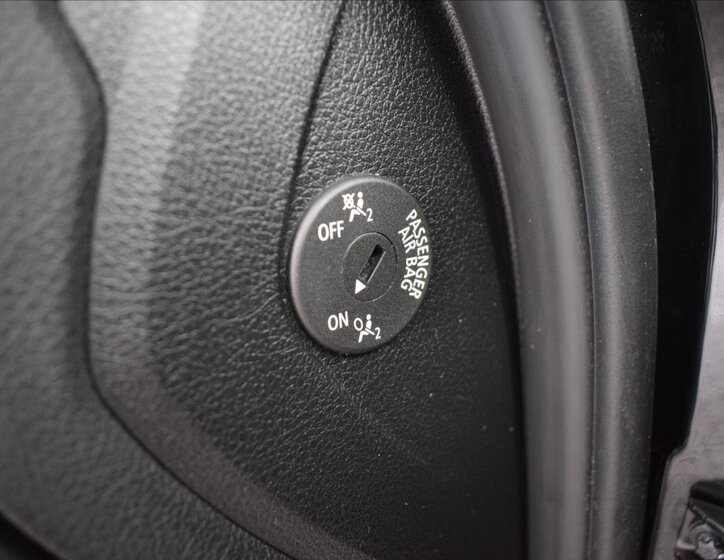 BMW Řada 3 Sedan / Limuzína 1,6 l 100 kw