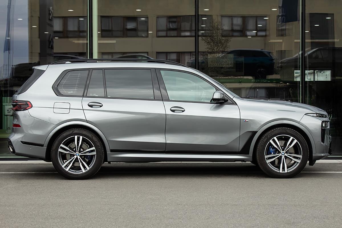 BMW X7 SUV / Terénní 3,0 l 250 kw