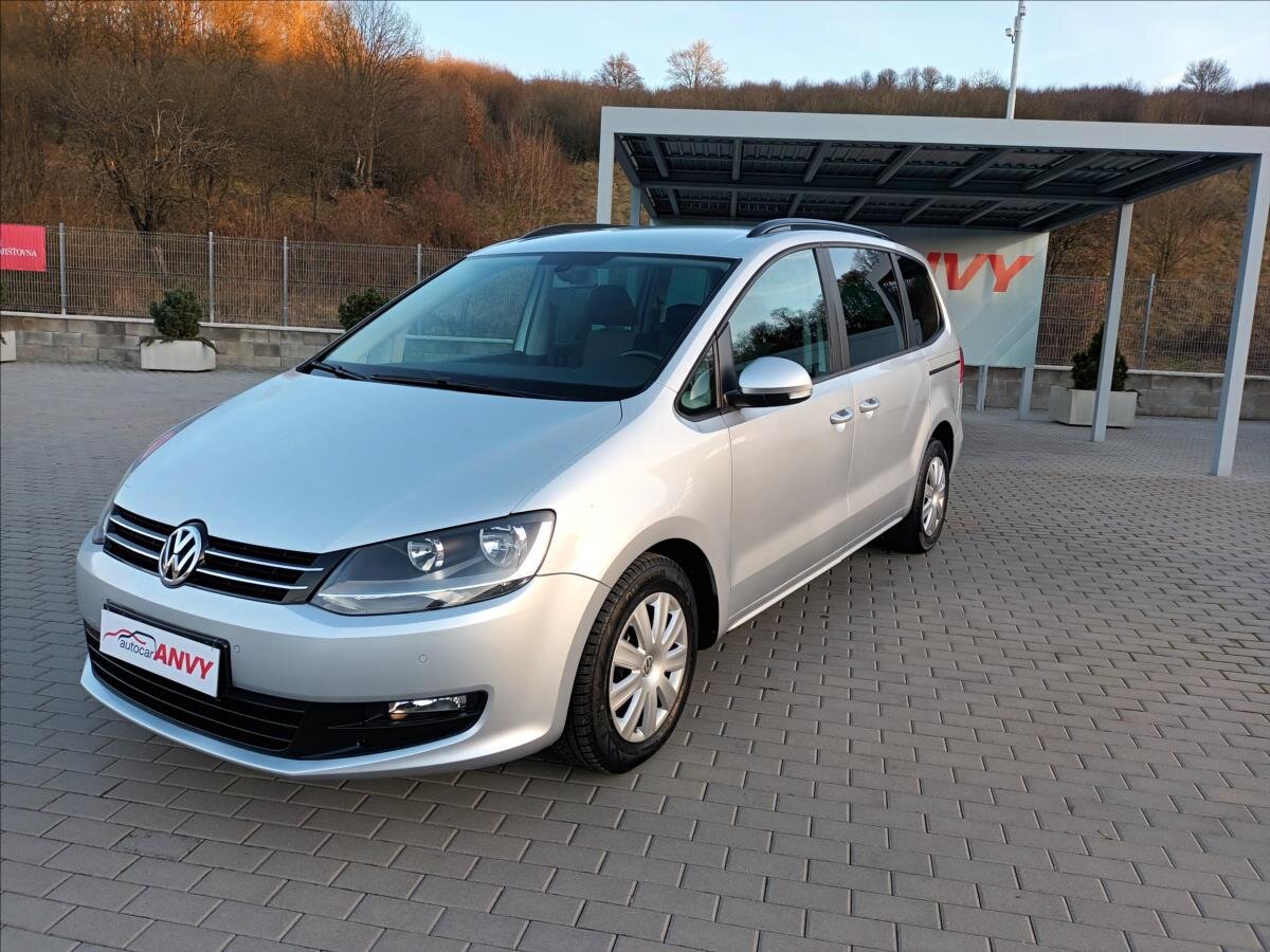 Volkswagen Sharan Kombi 2,0 l 103 kw