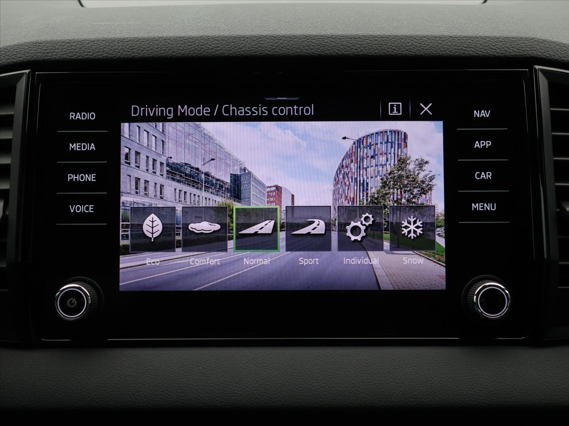 Škoda Karoq SUV / Terénní 2,0 l 110 kw