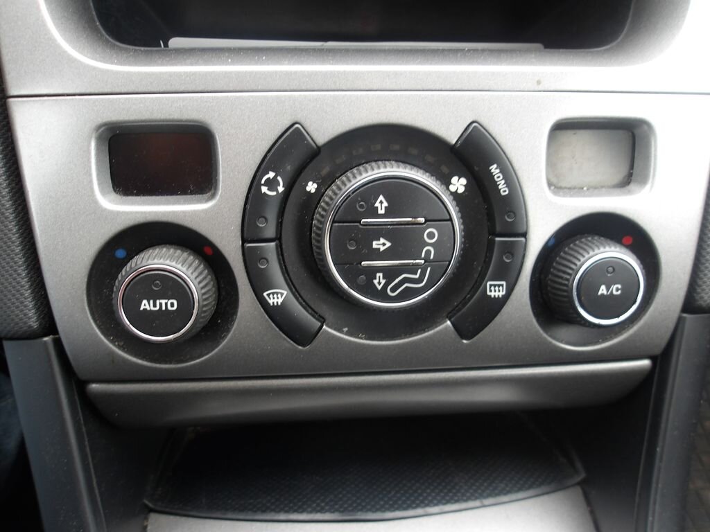 Peugeot 308 Hatchback 1,4 l 70 kw