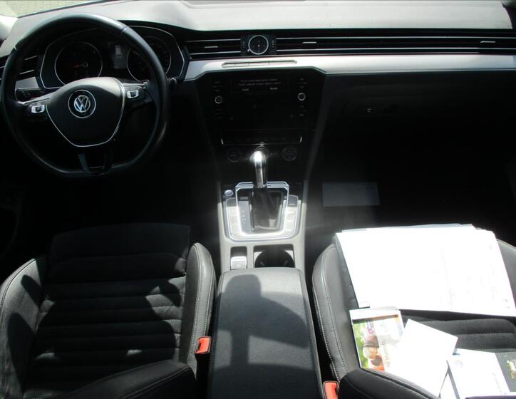 Volkswagen Passat 12